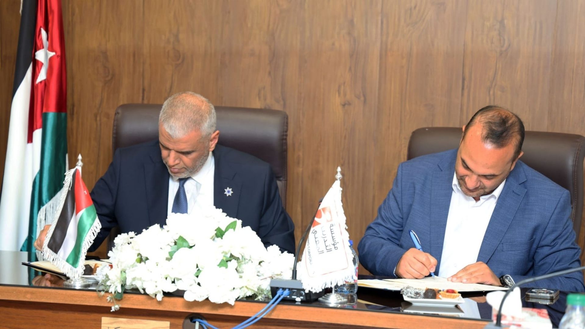 صورة حول : مذكرة تفاهم لتعزيز التدريب المهني وتمكين الشباب ودعم المشاريع الإنتاجية مذكرة تفاهم لتعزيز التدريب المهني وتمكين الشباب ودعم المشاريع الإنتاجية