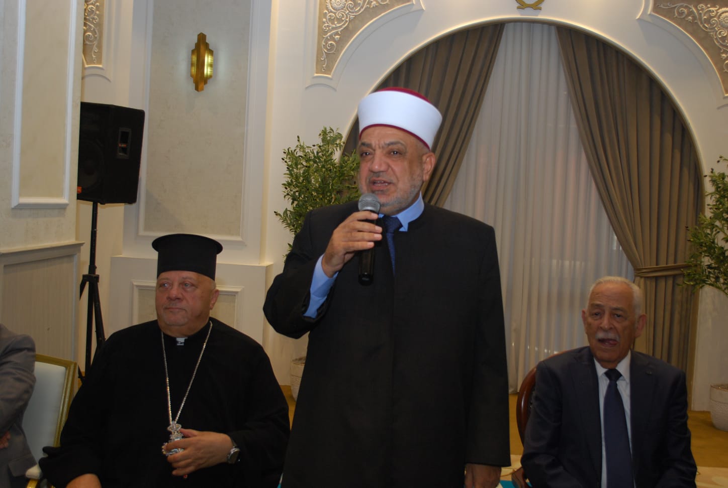 بالصور.. ال البكار وال هاها نسايب الخصاونة طلب والعيسوي لبى