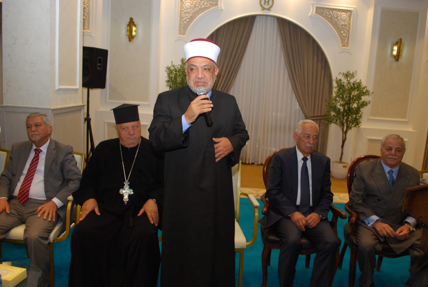 بالصور.. ال البكار وال هاها نسايب الخصاونة طلب والعيسوي لبى