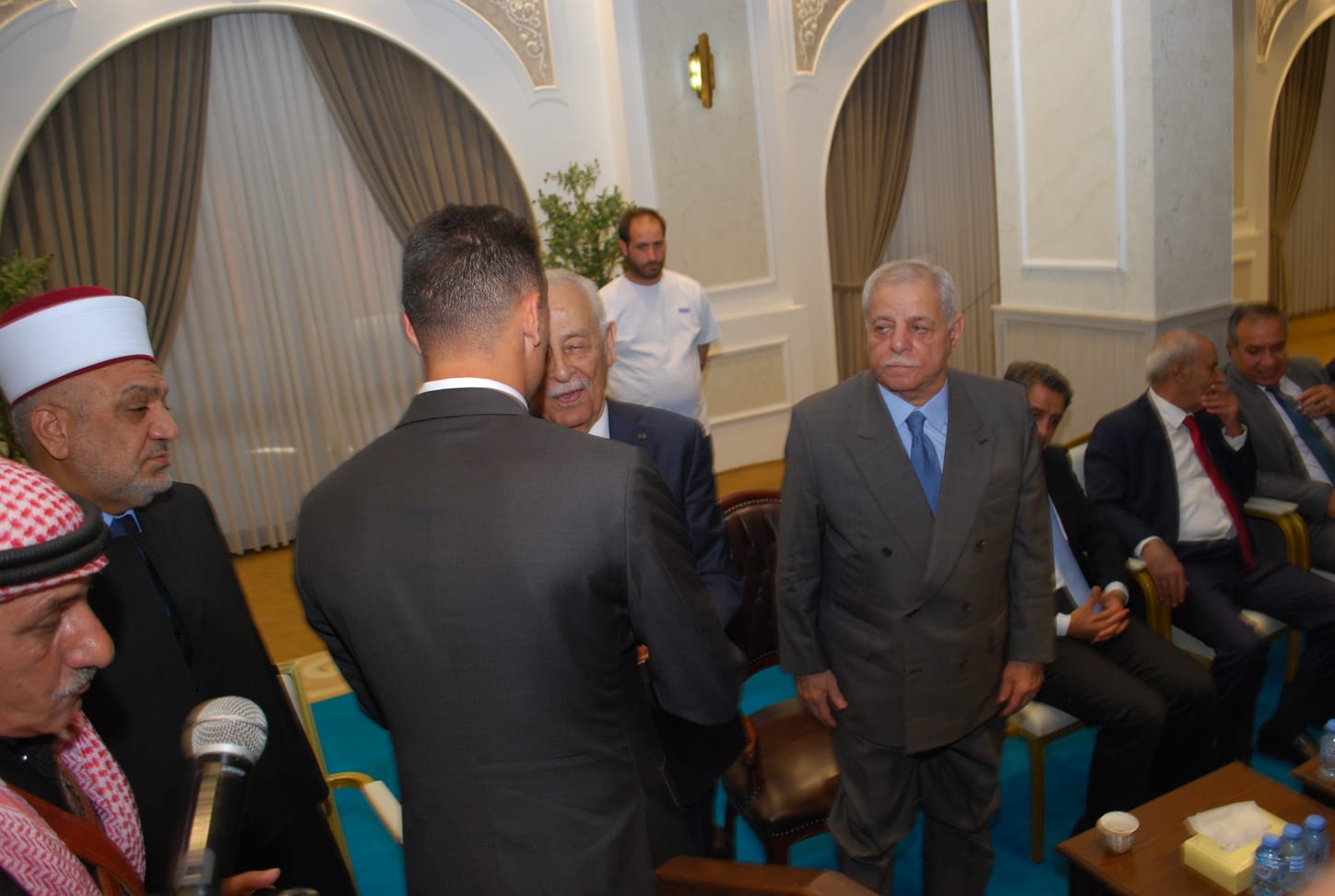 بالصور.. ال البكار وال هاها نسايب الخصاونة طلب والعيسوي لبى