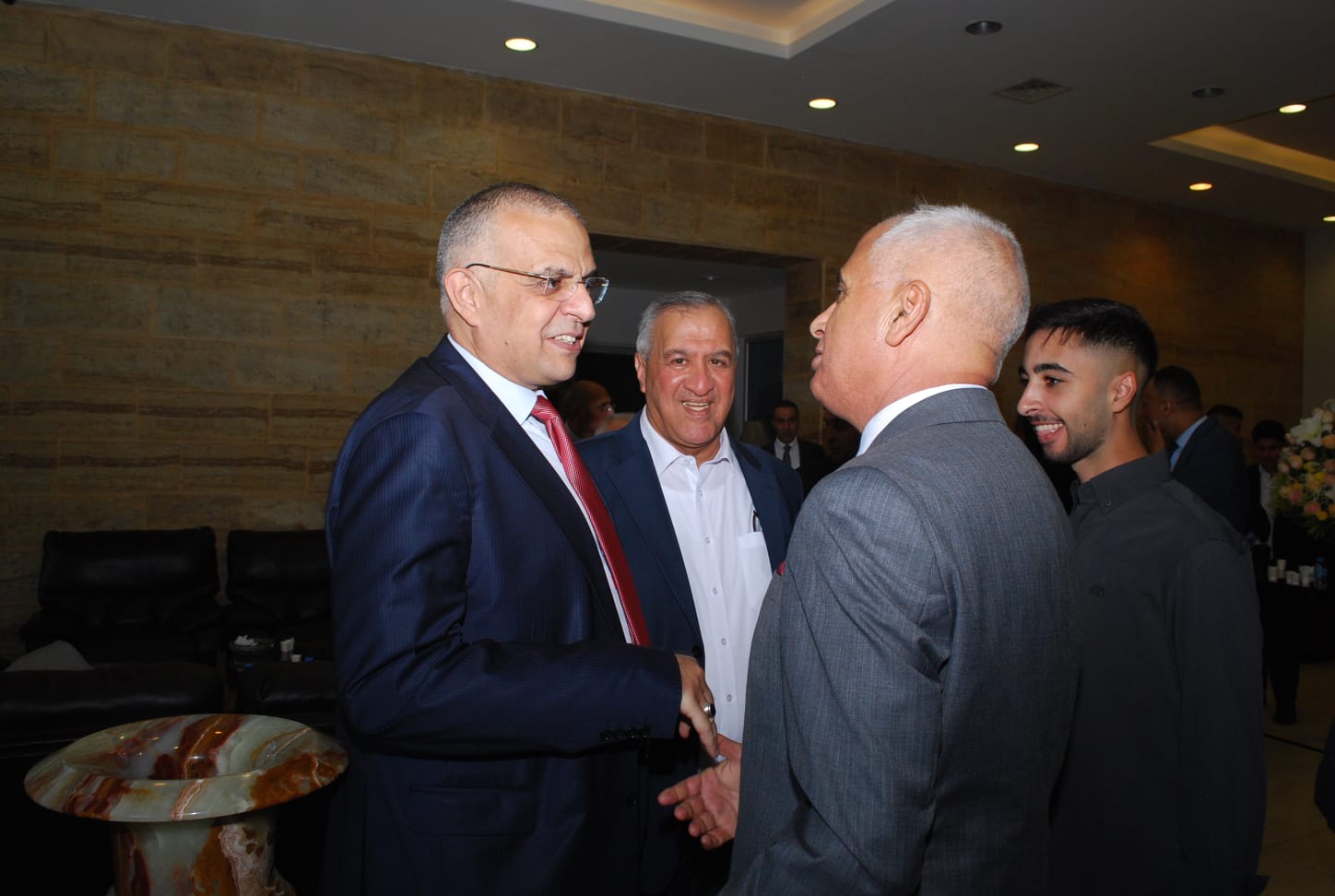 بالصور.. ال البكار وال هاها نسايب الخصاونة طلب والعيسوي لبى