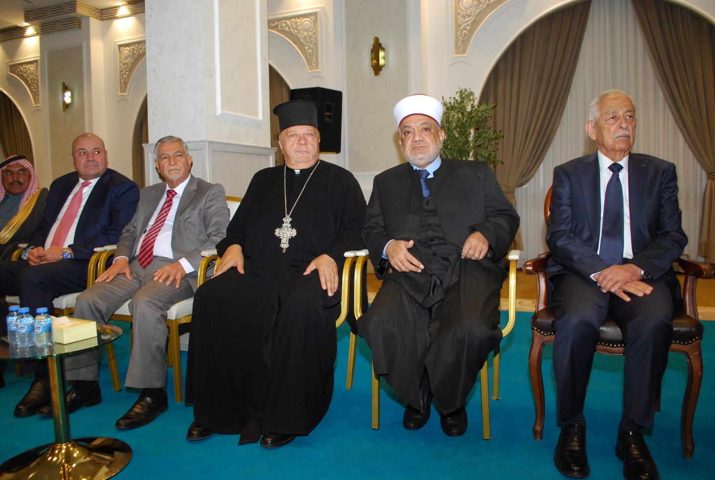 بالصور.. ال البكار وال هاها نسايب الخصاونة طلب والعيسوي لبى