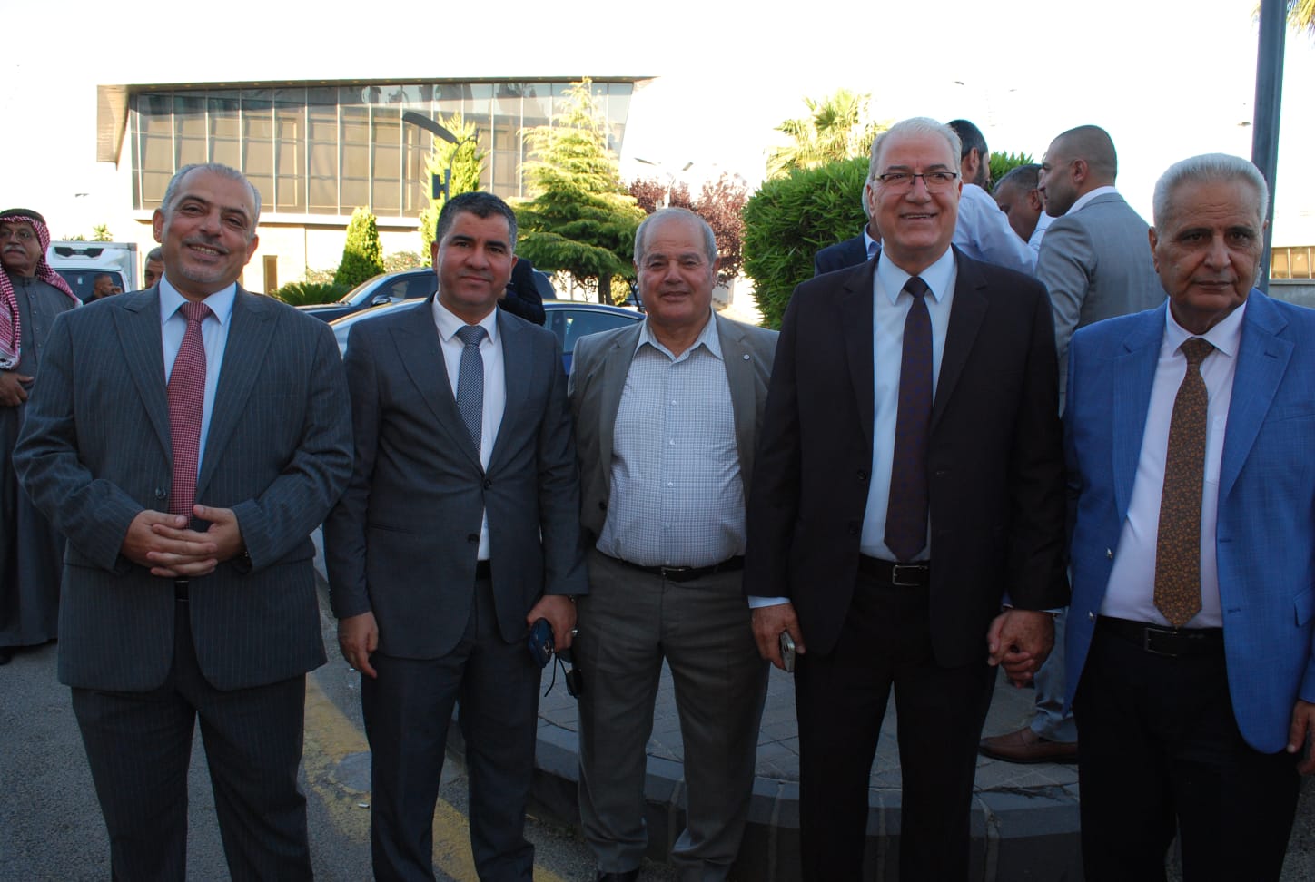 بالصور.. ال البكار وال هاها نسايب الخصاونة طلب والعيسوي لبى
