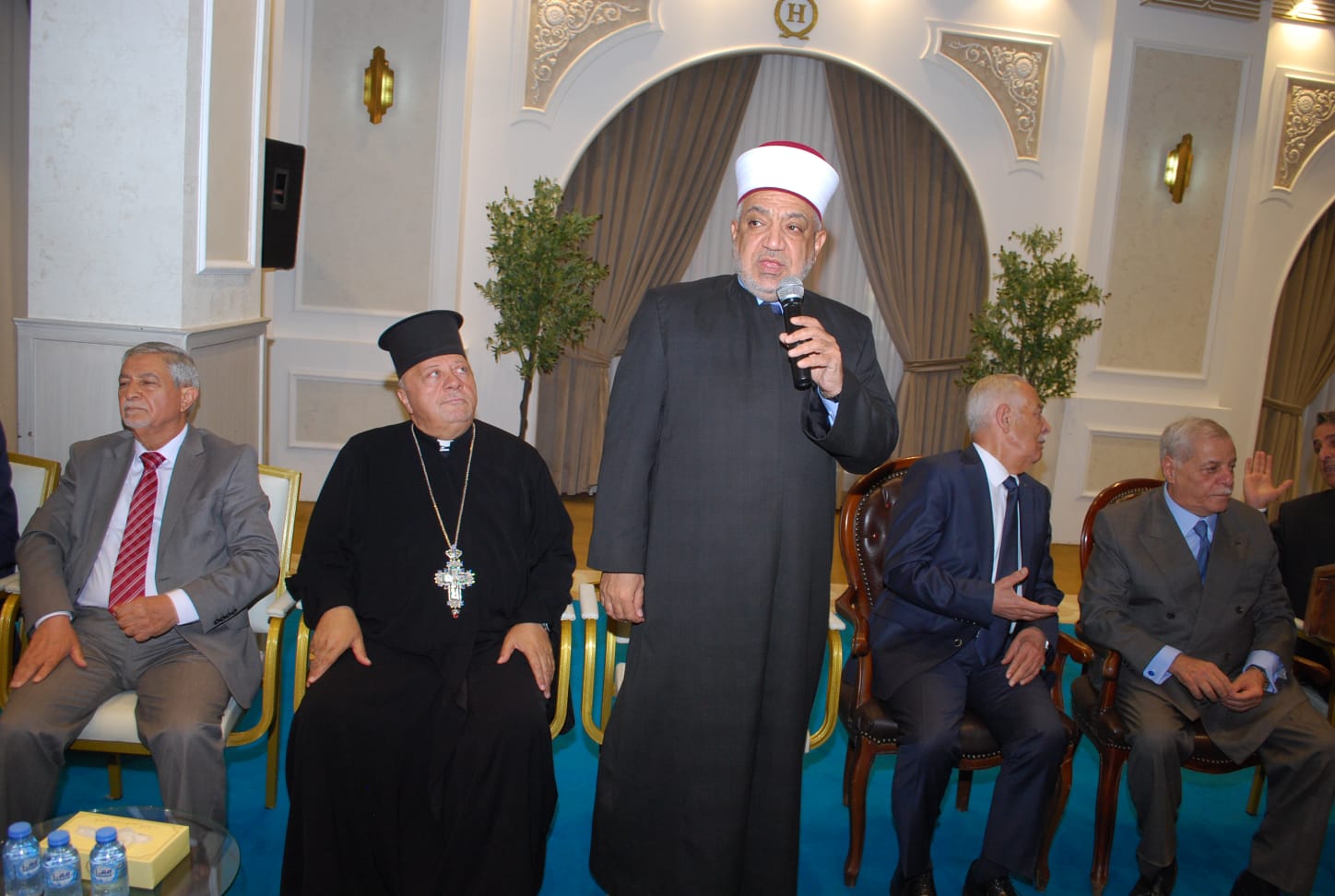 بالصور.. ال البكار وال هاها نسايب الخصاونة طلب والعيسوي لبى