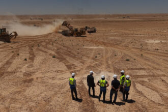 بدء الأعمال التمهيدية لمشروع ستاد الحسين الدولي في مدينة عمرة