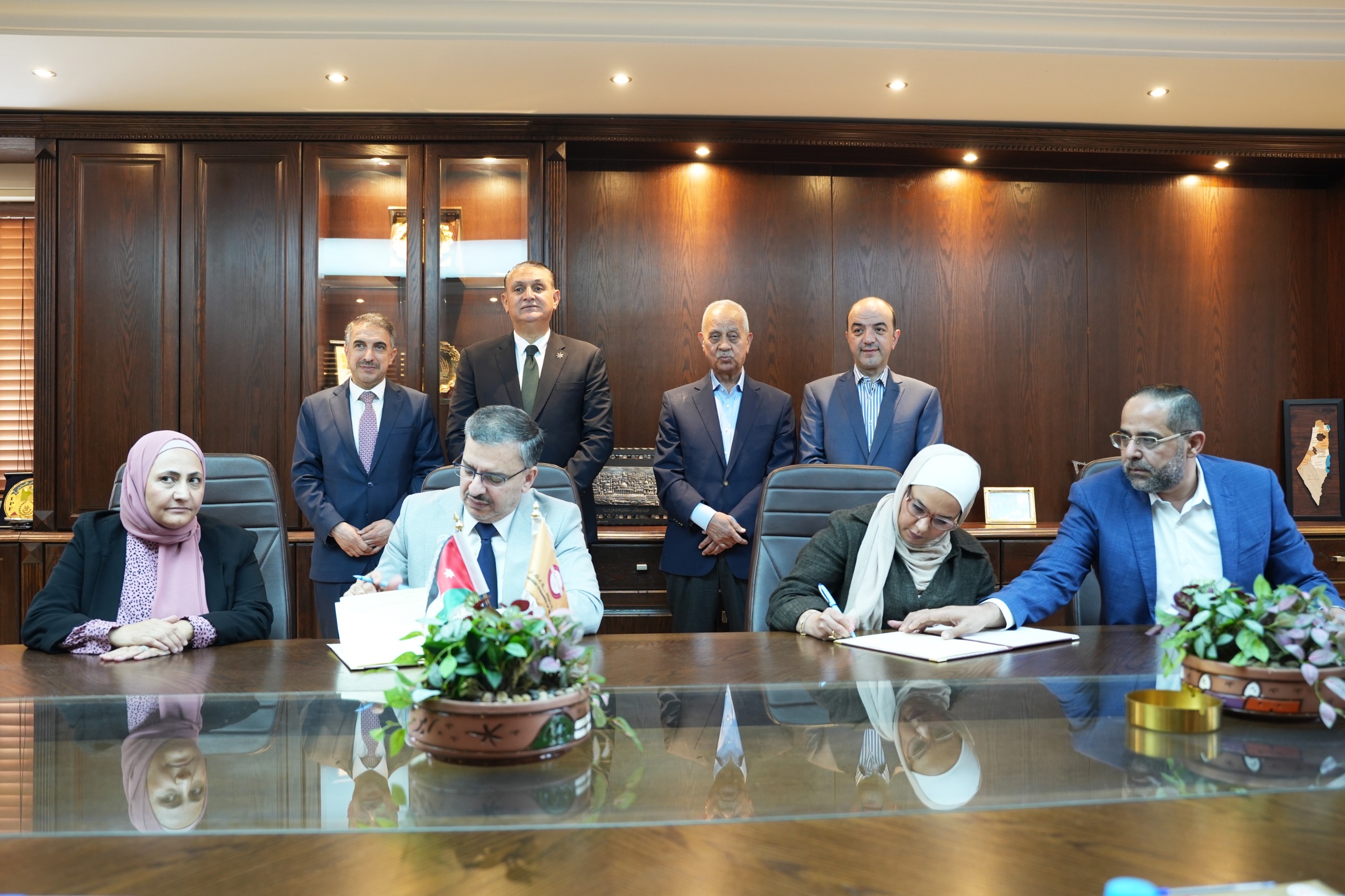 "صناعة عمان" توقع اتفاقية لإعداد دراسة التحقق لواقع إعادة التدوير في الأردن