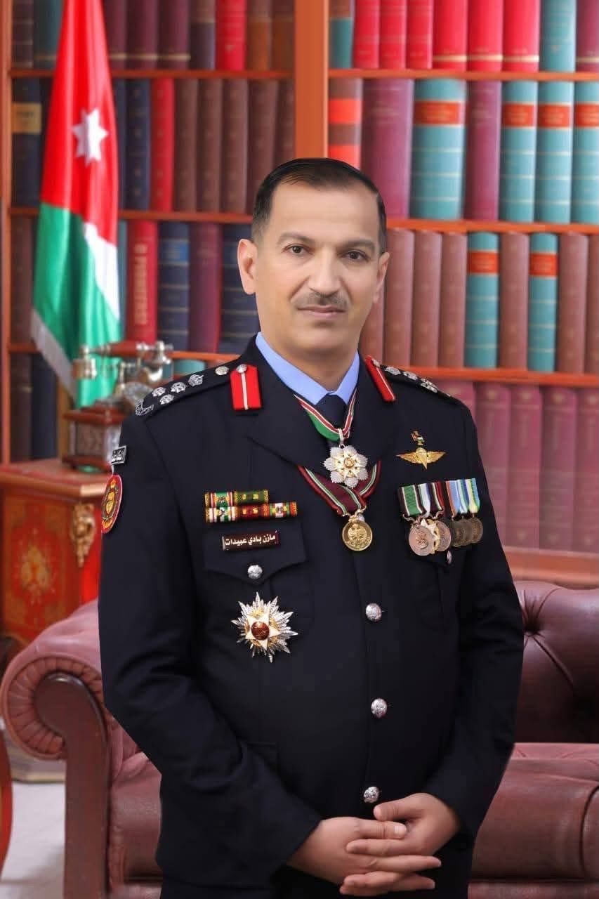 الدكتور عمر سعافنة يهنئ العميد مازن بادي عبيدات بمناسبة ترفيعه في الأمن العام