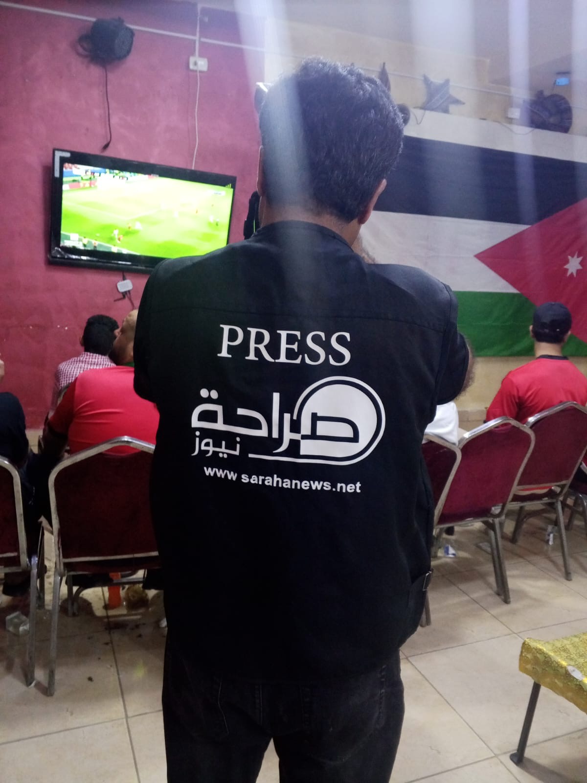 صورة حول : فعالية جماهيرية في مخيم الحسين لمؤازرة النشامى في أول ظهور مونديالي فعالية جماهيرية في مخيم الحسين لمؤازرة النشامى في أول ظهور مونديالي