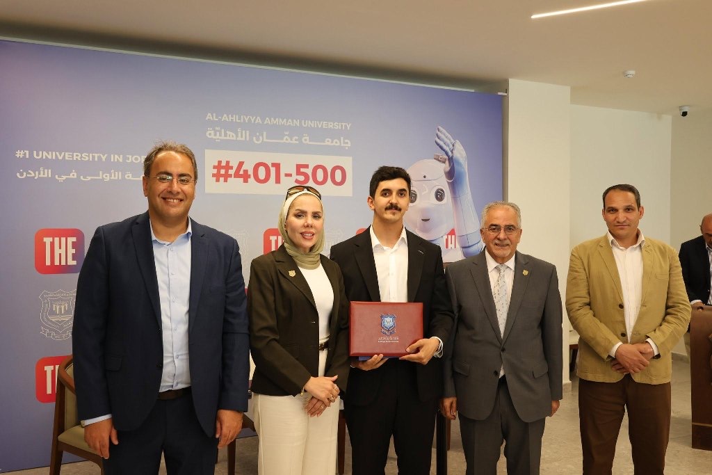 بالصور ... عمان الأهلية تحتفي بطلبتها المتميزين في مختلف المجالات وتكرّمهم تقديراً لإنجازاتهم