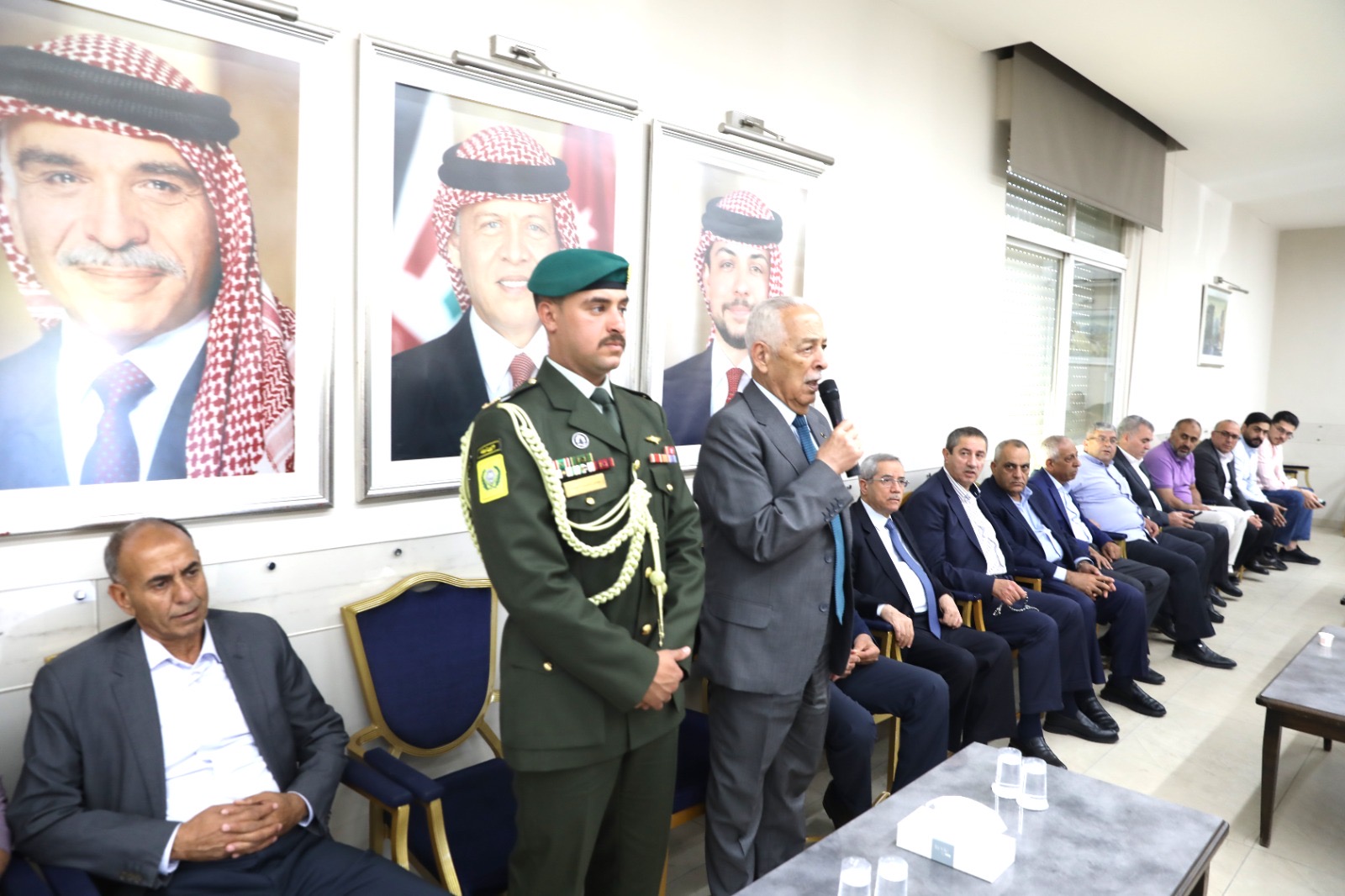 مندوبا عن الملك وولي العهد... العيسوي يعزي عشيرة الرواشدة