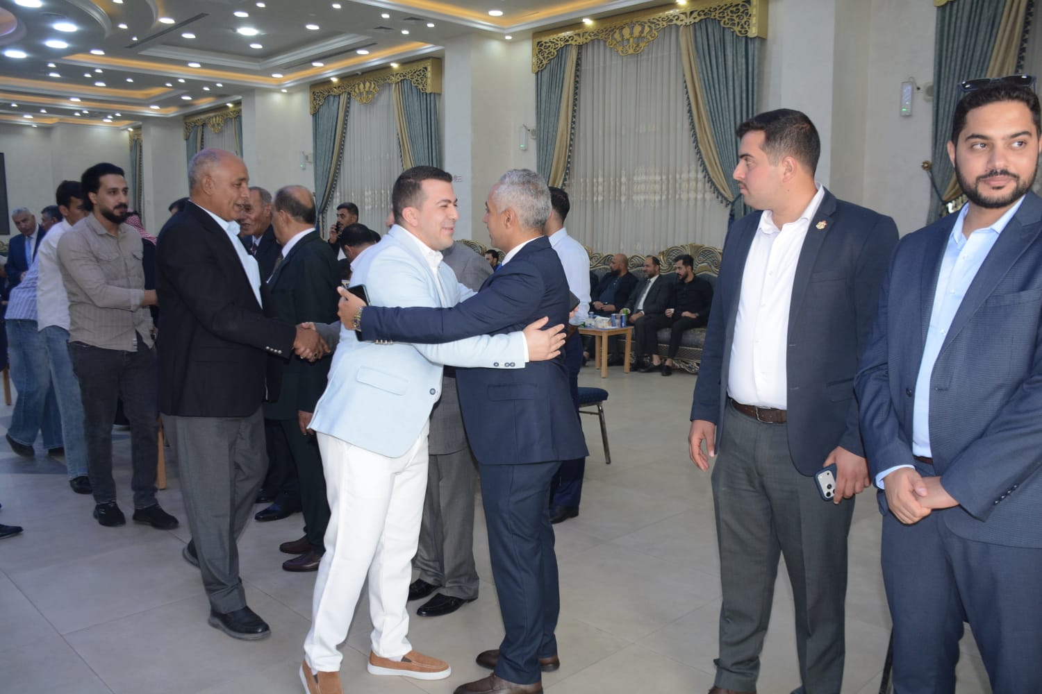 العدوان والعموش نسايب …… العدوان طلب والقلاب أعطى