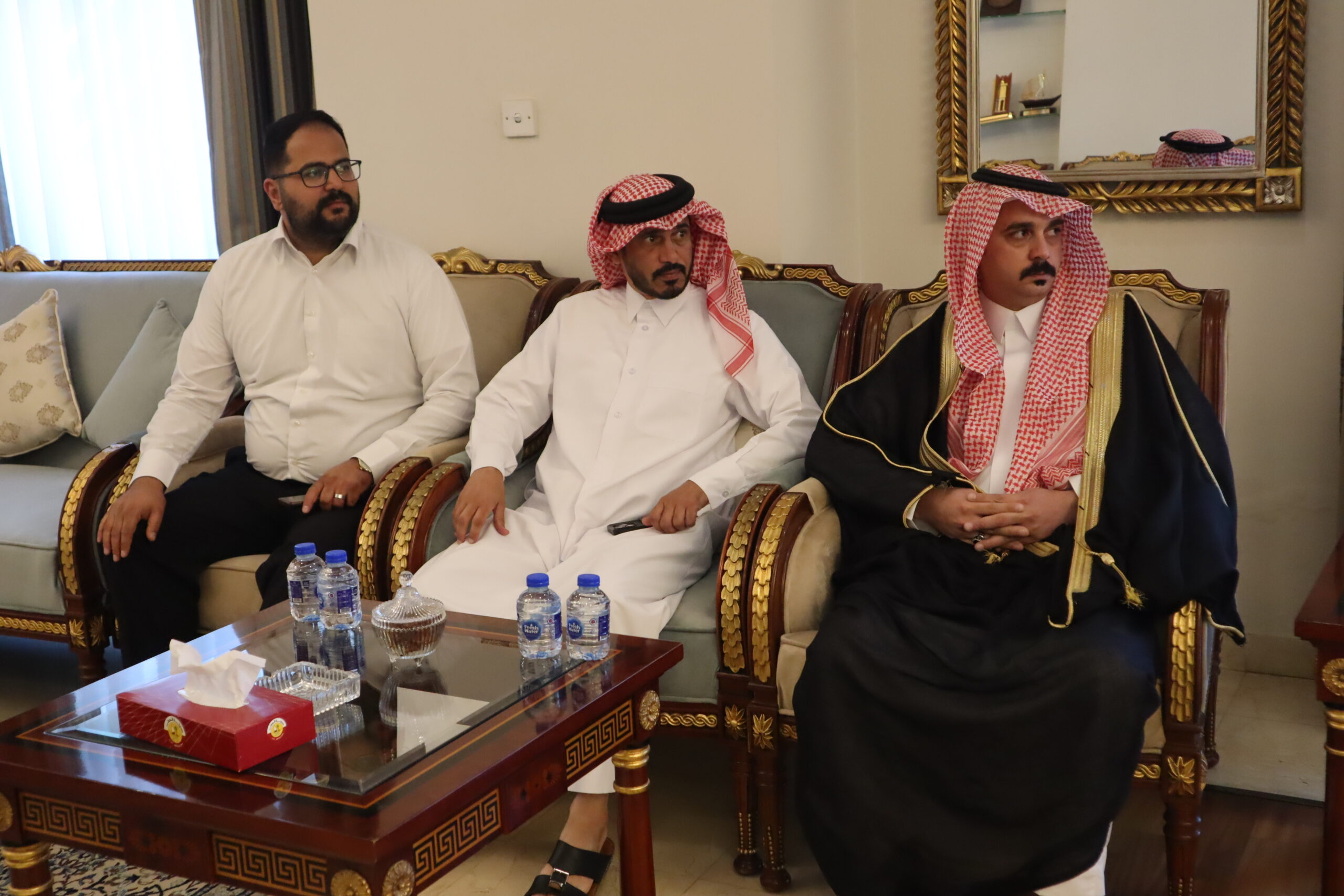 سفارة قطر في الأردن تستقبل المعزين بوفاة الأمير الوالد الشيخ حمد بن خليفة آل ثاني