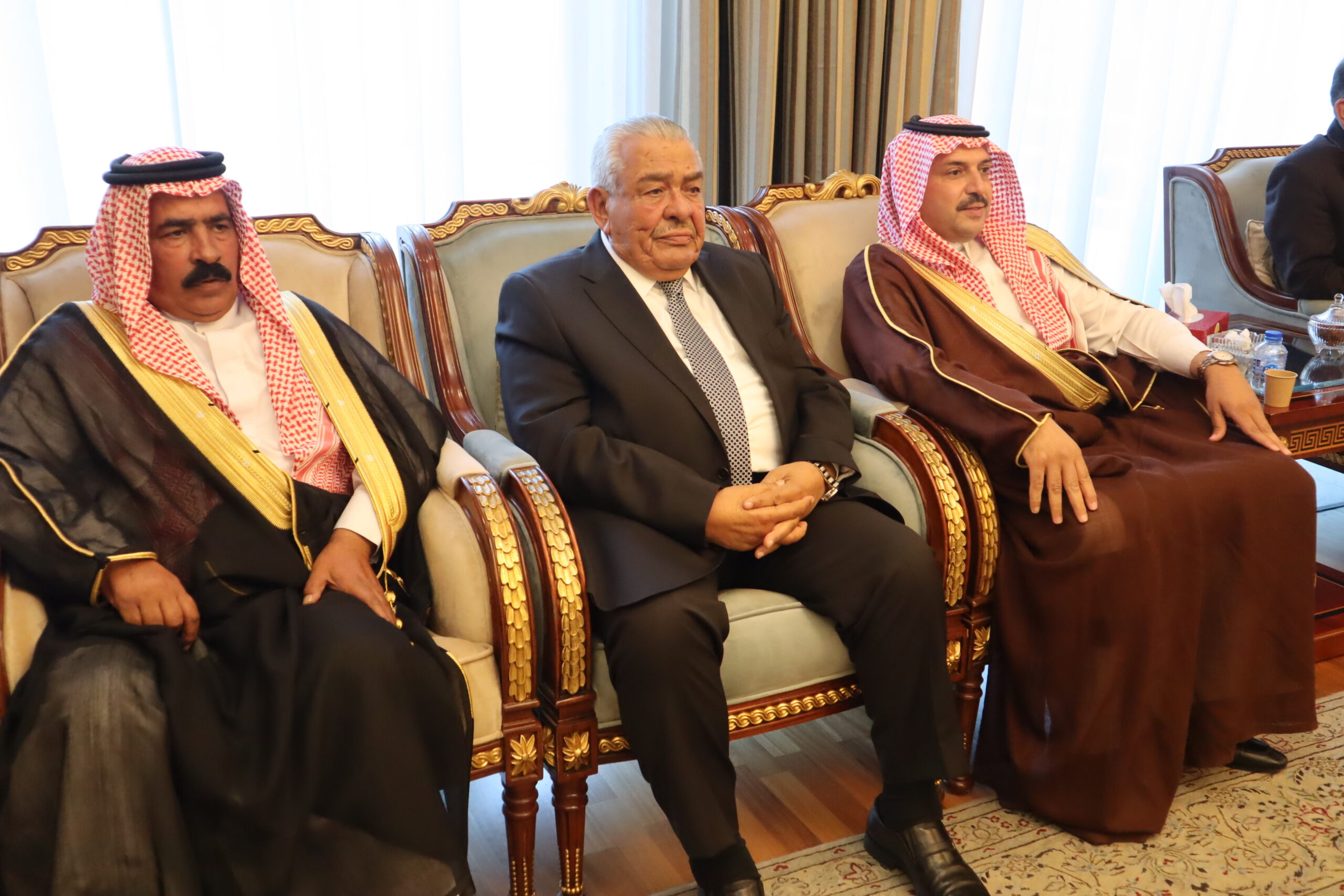سفارة قطر في الأردن تستقبل المعزين بوفاة الأمير الوالد الشيخ حمد بن خليفة آل ثاني