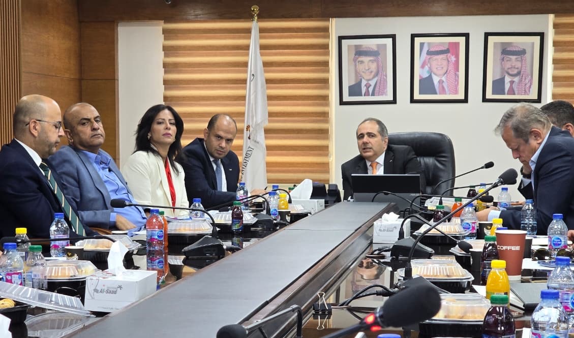 وزير الاستثمار يلتقي مطوري المناطق التنموية ويؤكد: تطوير البيئة التنظيمية يعزز تنافسية الأردن الاستثمارية