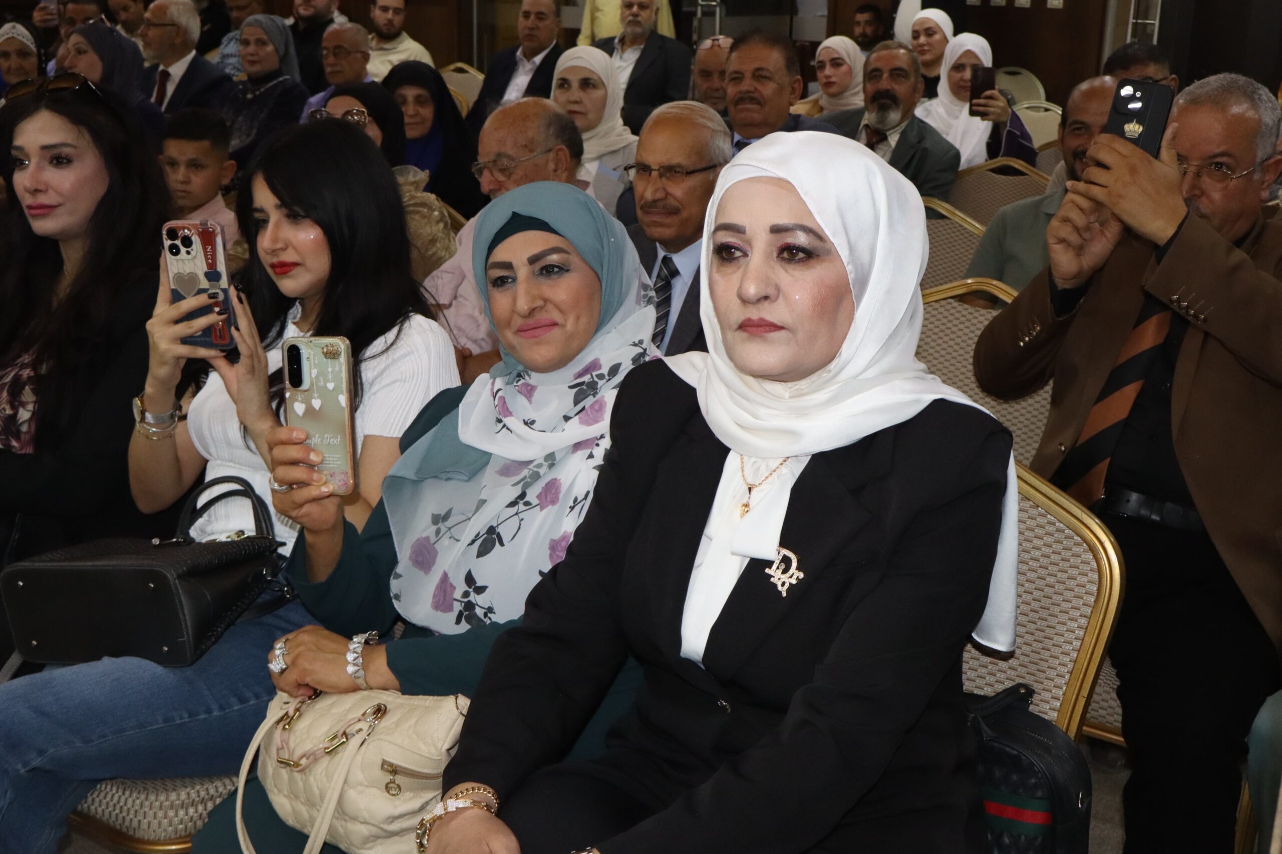 "اتحاد الكتاب" يكرّم عددا من الصحافيين والعاملين بالإعلام