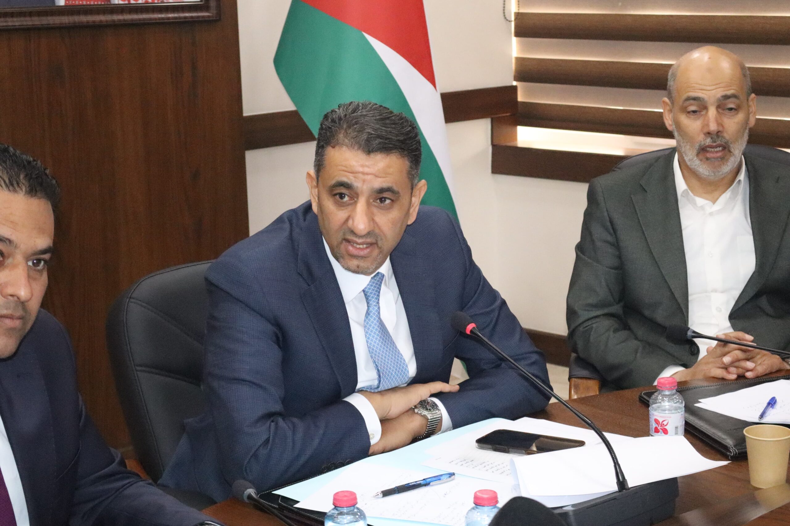صورة حول : "الاقتصاد النيابية" تشرع بمناقشة مشروع قانون إلغاء المؤسسة الاستهلاكية المدنية "الاقتصاد النيابية" تشرع بمناقشة مشروع قانون إلغاء المؤسسة الاستهلاكية المدنية