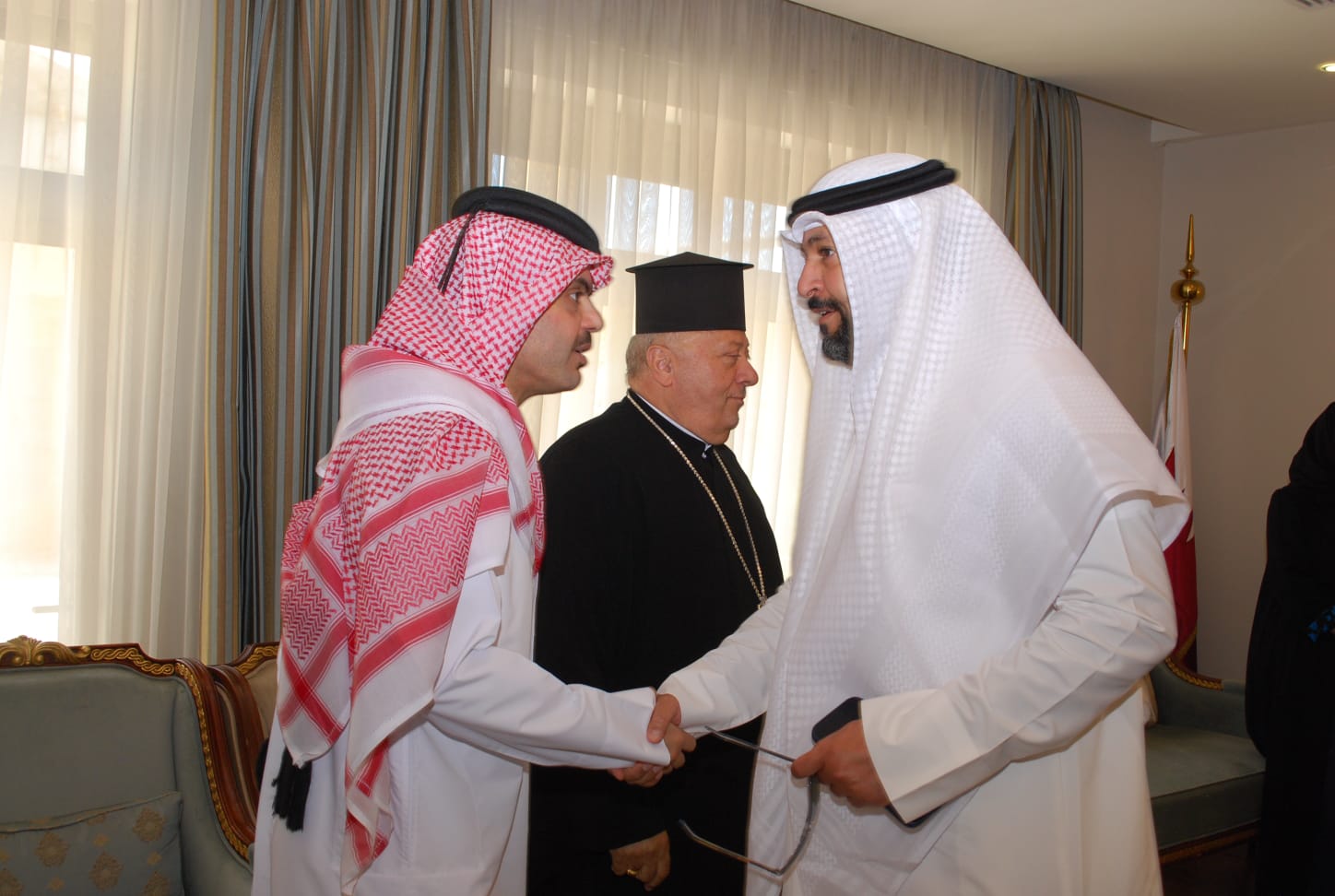 سفارة قطر في الأردن تستقبل المعزين بوفاة الأمير الوالد الشيخ حمد بن خليفة آل ثاني