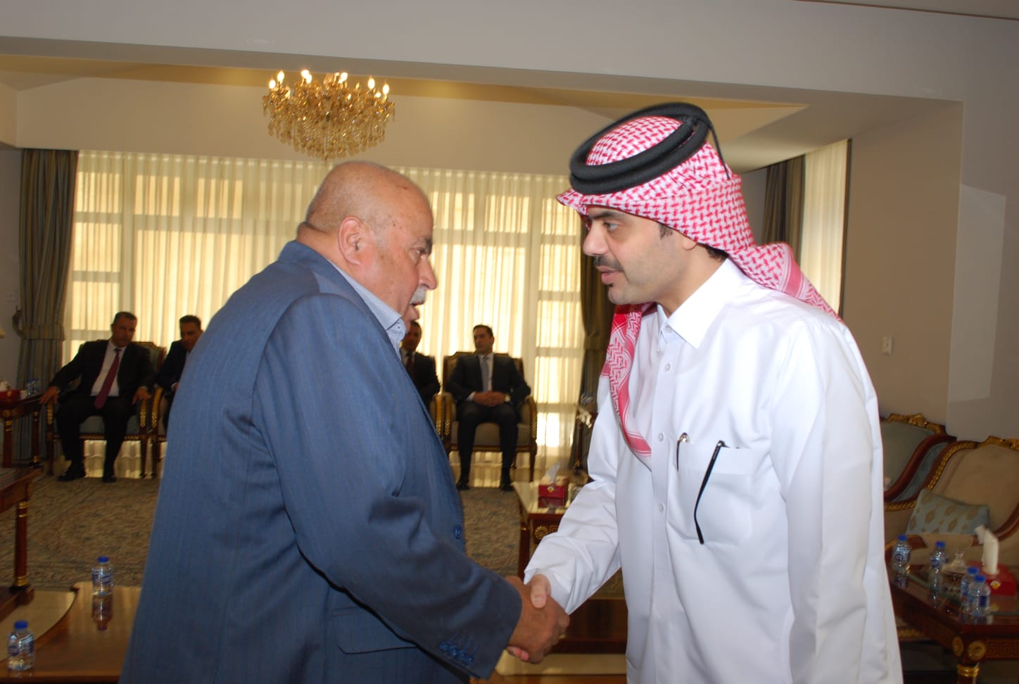 سفارة قطر في الأردن تستقبل المعزين بوفاة الأمير الوالد الشيخ حمد بن خليفة آل ثاني