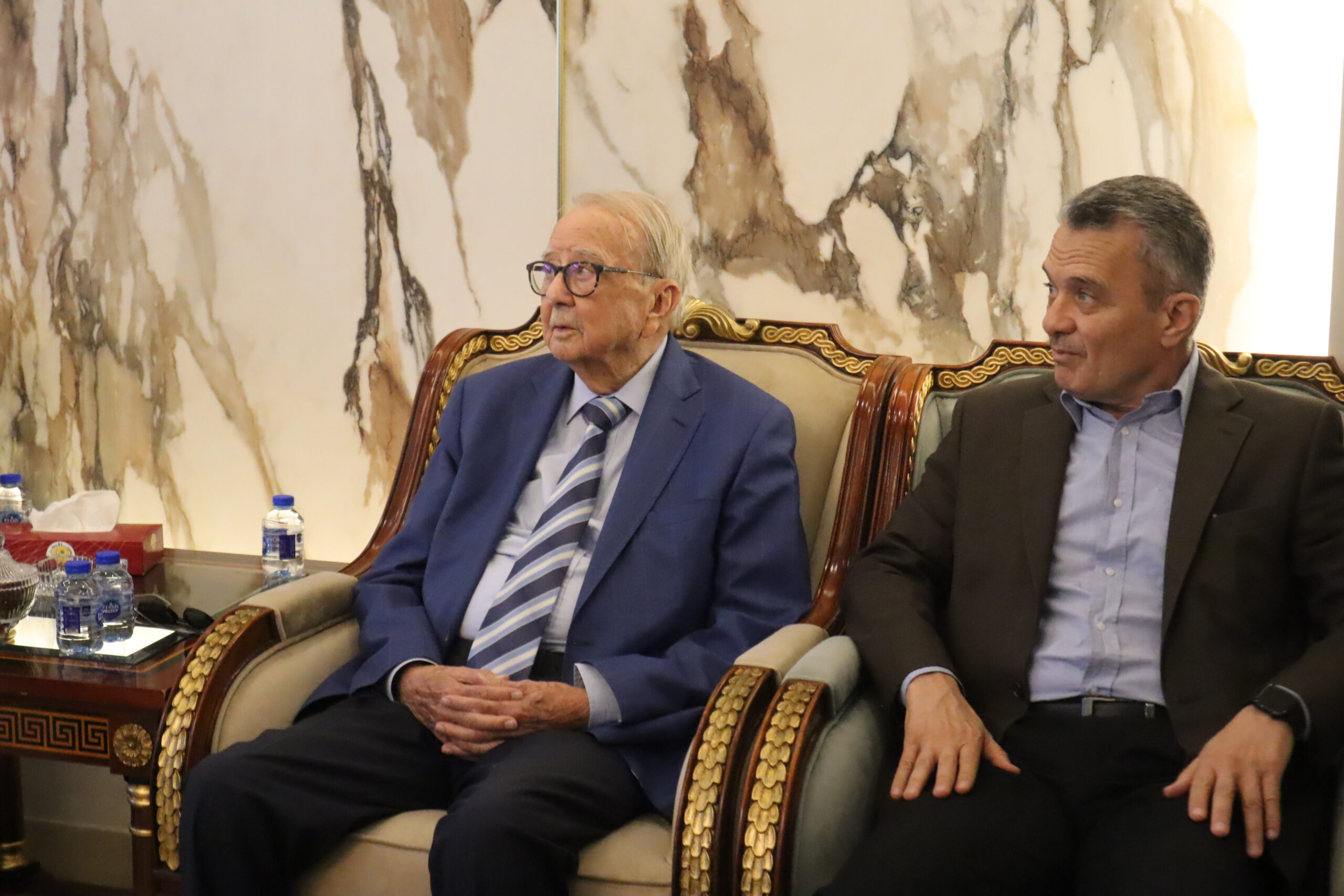 سفارة قطر في الأردن تستقبل المعزين بوفاة الأمير الوالد الشيخ حمد بن خليفة آل ثاني