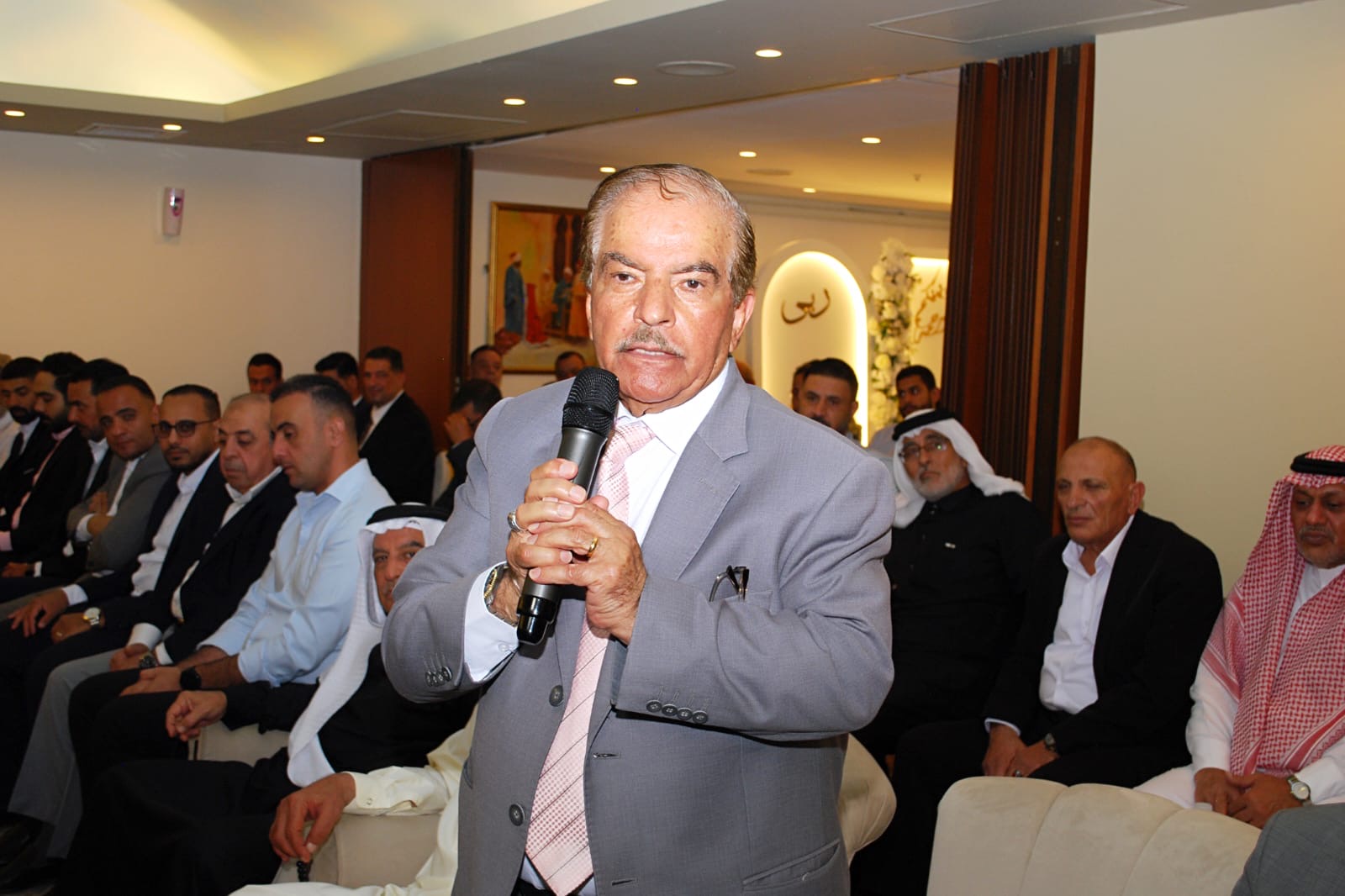 المومني طلب والباشا غازي الطيب أعطى
