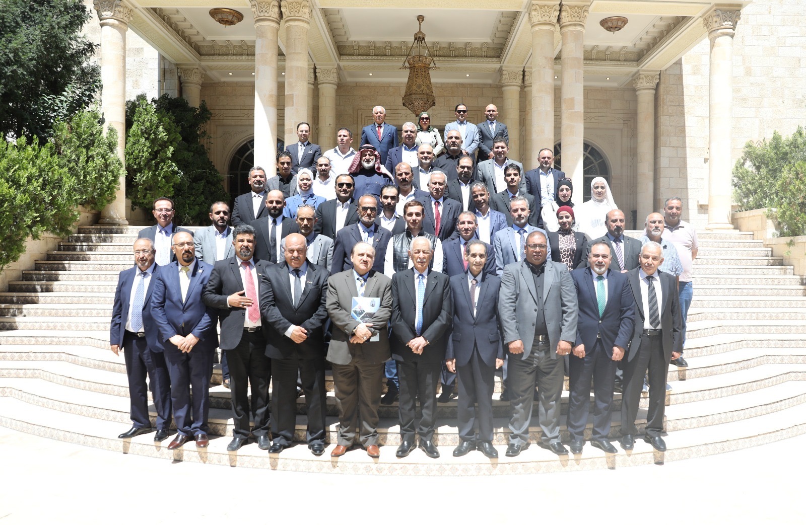 العيسوي: القيادة الهاشمية تقود مسيرة وطنية راسخة عنوانها التحديث والاستقرار