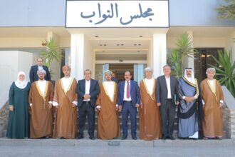 "القانونية النيابية" تلتقي نظيرتها العُمانية