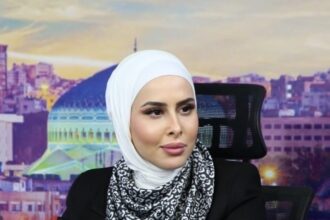 صيدليات ومطاعم... وشعب جوعان ومريض