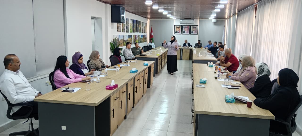 بلدية السلط الكبرى تطلق المبادرة الوطنية "الدرع الرقمي" لموظفي الدوائر الحكومية في البلقاء