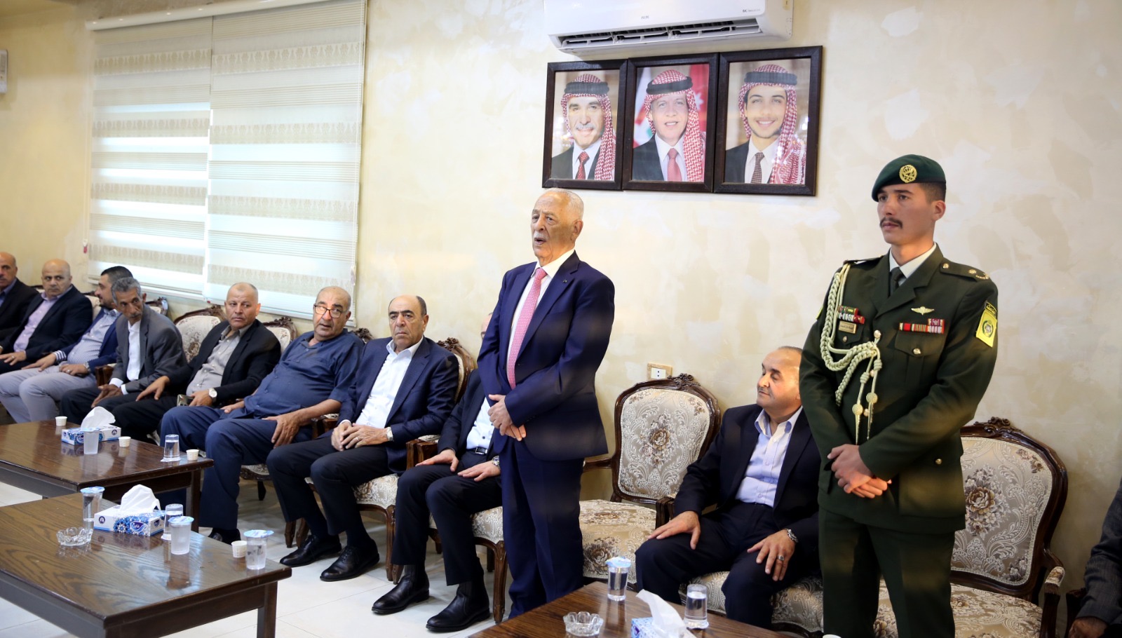 مندوبا عن الملك وولي العهد...العيسوي يعزي الوشاح والفريحات