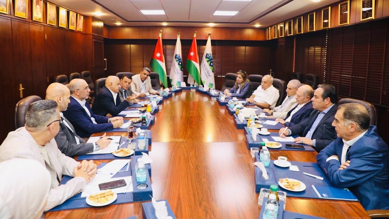 صورة حول : تجارة عمّان تتبنى مطالب جمعية السياحة الوافدة تجارة عمّان تتبنى مطالب جمعية السياحة الوافدة