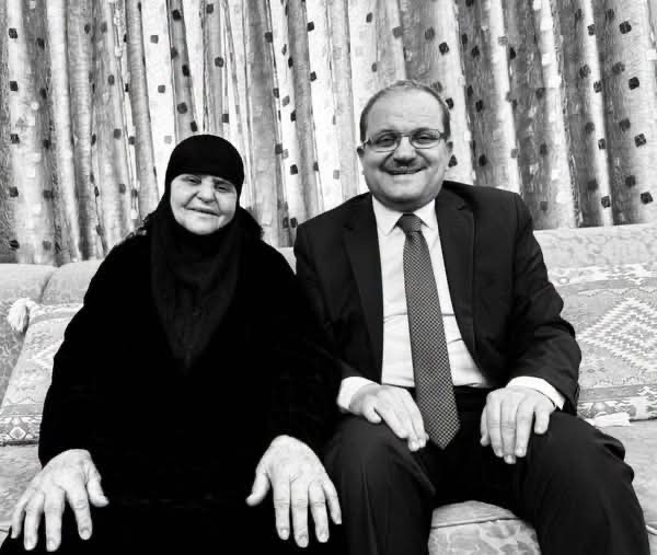 صورة حول : والدة الوزير الأسبق عبيدات في ذمة الله والدة الوزير الأسبق عبيدات في ذمة الله