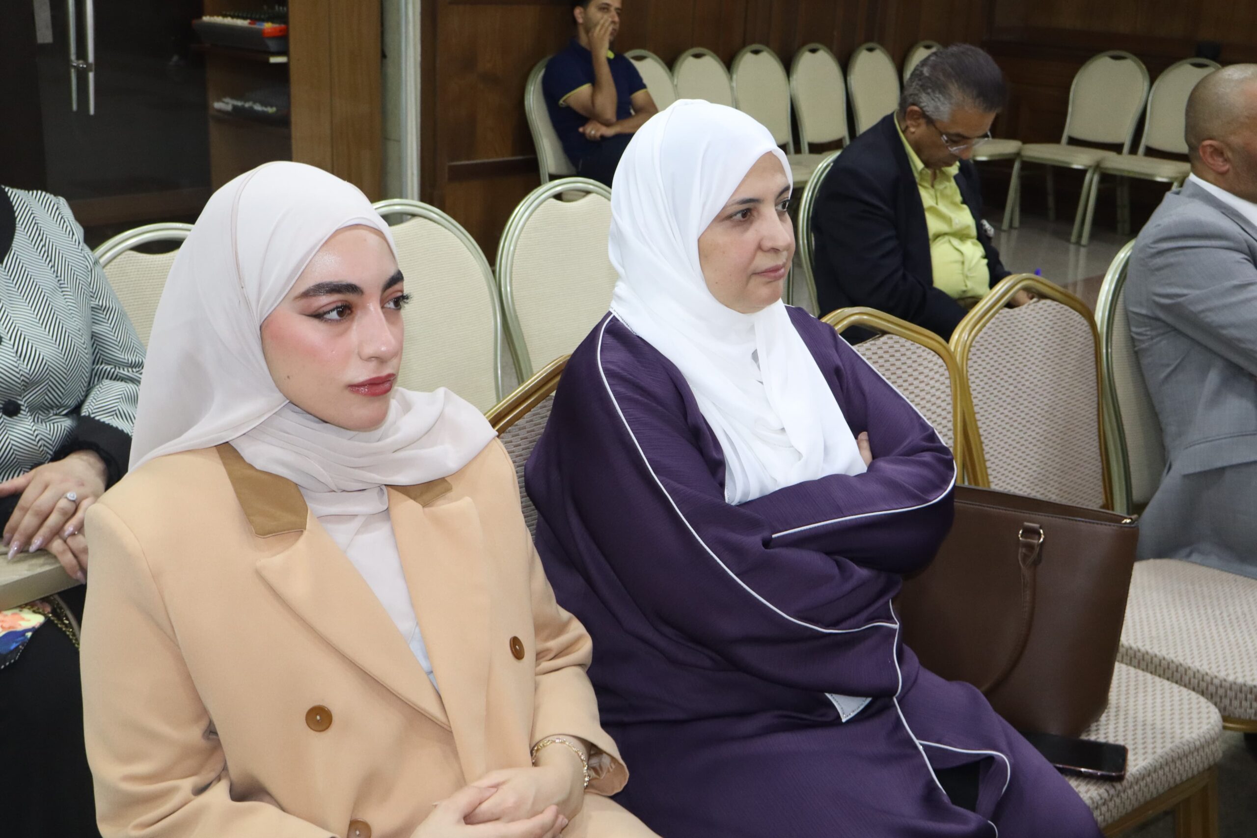 "اتحاد الكتاب" يكرّم عددا من الصحافيين والعاملين بالإعلام