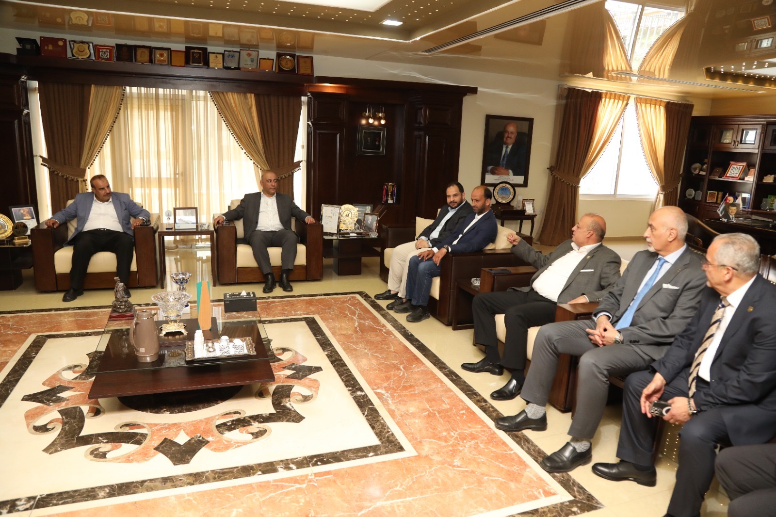 عمان الاهلية وسلطة المياه تبحثان آفاق التعاون المشترك.. صور