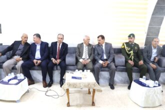 مندوبا عن الملك وولي العهد.. العيسوي يعزي بوفاة موظف الملكية معاذ عبيدات