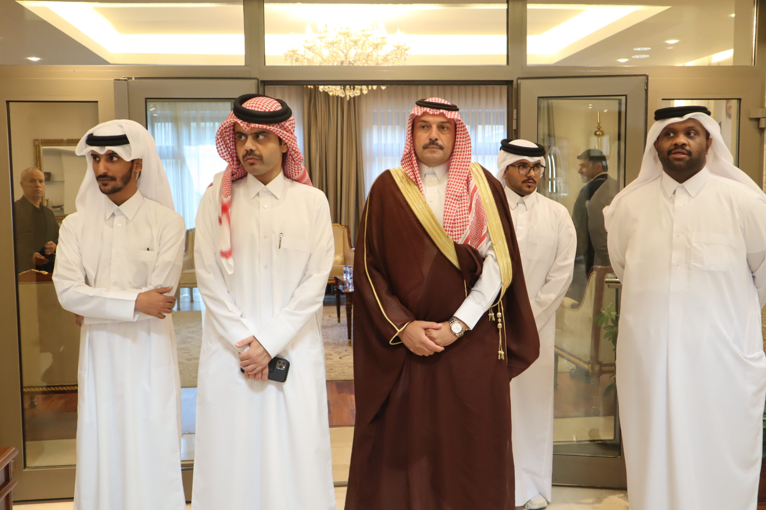 سفارة قطر في الأردن تستقبل المعزين بوفاة الأمير الوالد الشيخ حمد بن خليفة آل ثاني