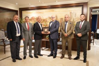 "صناعة عمان" تبحث تعزيز التبادل التجاري مع بلغاريا