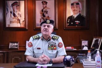 اللواء الركن يوسف أحمد الحنيطي.. حين يلتقي السيف بالقلم في خدمة الوطن