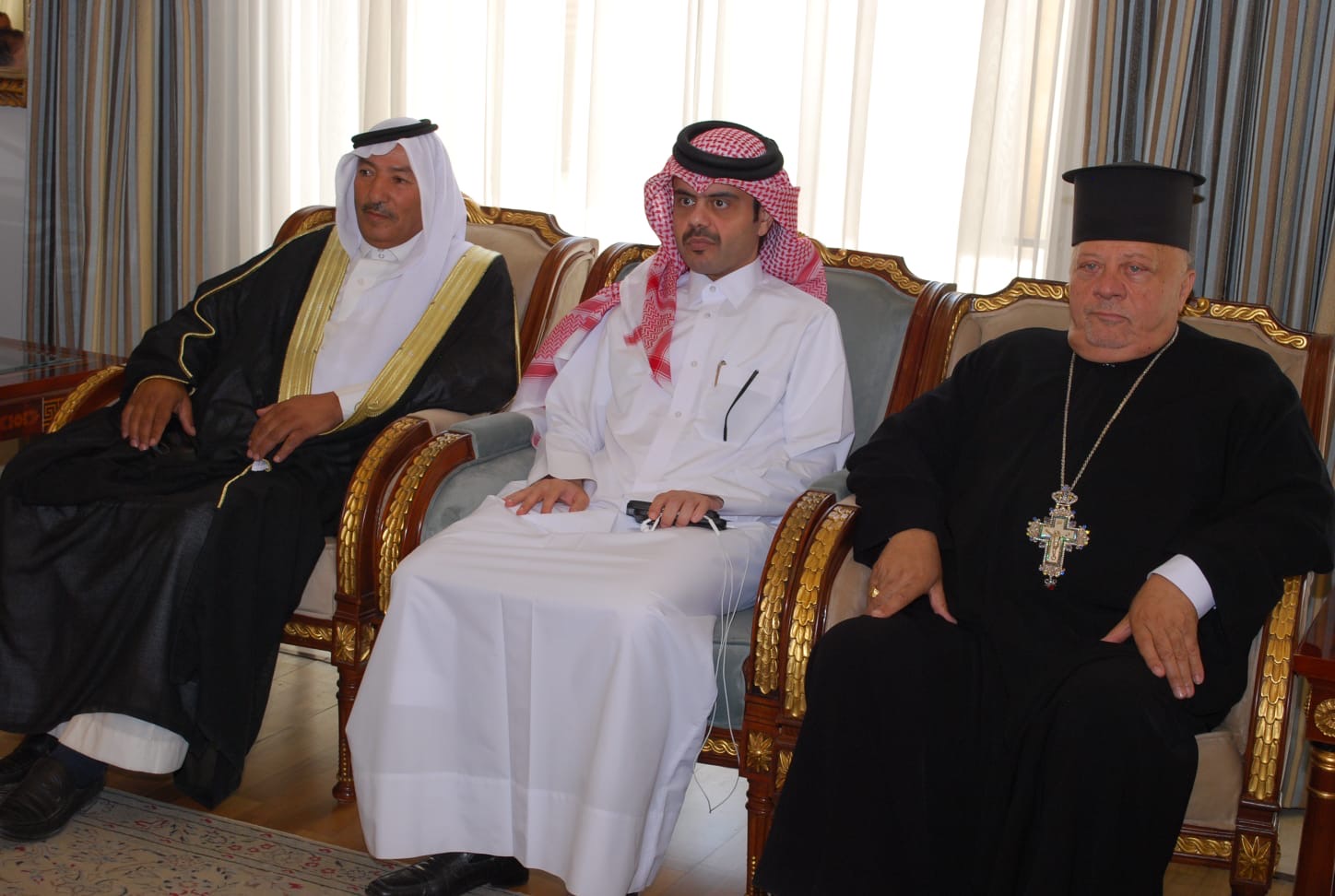 سفارة قطر في الأردن تستقبل المعزين بوفاة الأمير الوالد الشيخ حمد بن خليفة آل ثاني