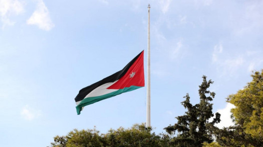 الحكومة تعلن حالة الحداد العام وتنكيس الأعلام لـ 4 أيَّام بوفاة الأمير حمد بن خليفة آل ثاني