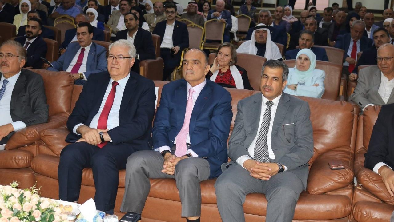 صورة حول : ندوة حول المسيرة الوطنية للدكتور هاني الخصاونة في مركز إربد الثقافي ندوة حول المسيرة الوطنية للدكتور هاني الخصاونة في مركز إربد الثقافي