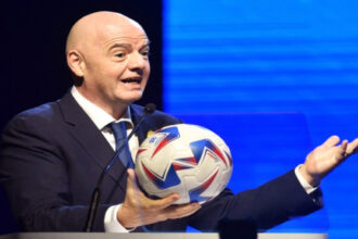 إنفانتينو يلمّح لتوسيع كأس العالم إلى 64 فريقا