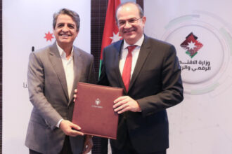 تعاون بين الاقتصاد الرقمي والشباب لتطوير محطات المستقبل في المحافظات