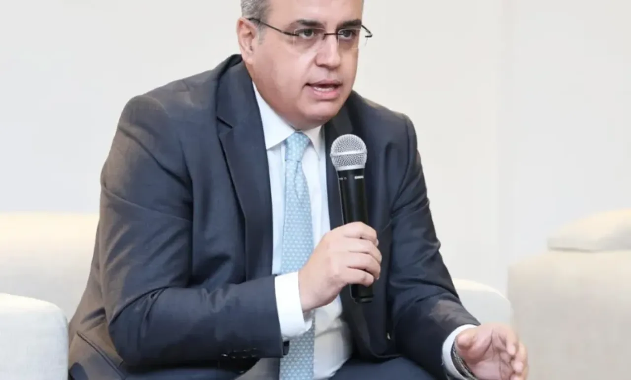 صورة حول : وزير الصحة: نعمل مع 35 ألف موظف لتطوير المنظومة الصحية وزير الصحة: نعمل مع 35 ألف موظف لتطوير المنظومة الصحية