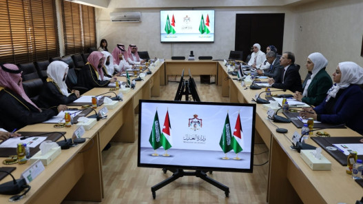 صورة حول : الأردن والسعودية يبحثان تعزيز التعاون العدلي الأردن والسعودية يبحثان تعزيز التعاون العدلي