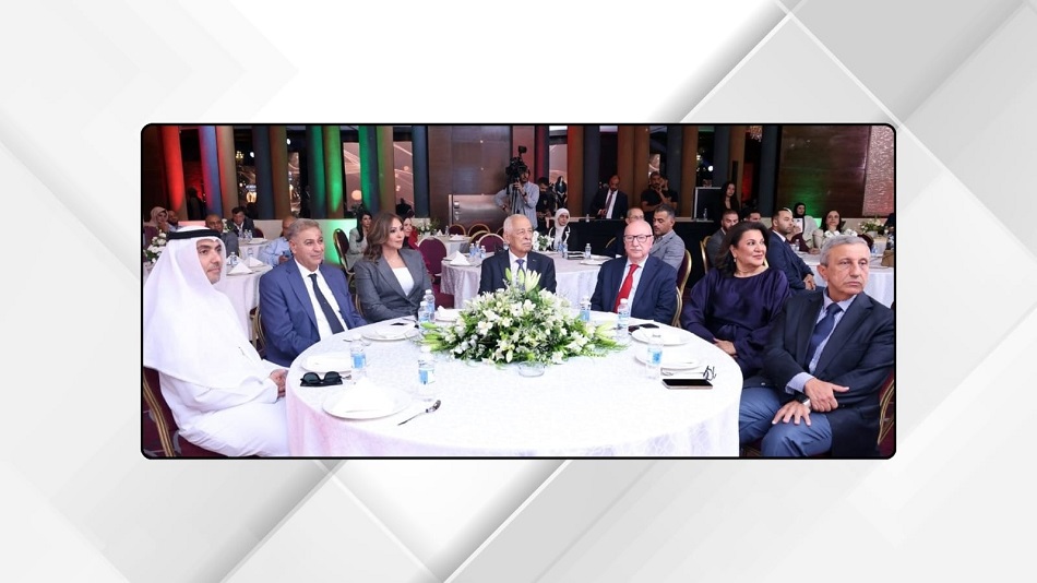 صورة حول : العيسوي يرعى احتفالية المركز الريادي بعيد الاستقلال العيسوي يرعى احتفالية المركز الريادي بعيد الاستقلال