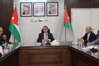 محافظ العقبة يؤكد أهمية تمكين الشباب وفق الرؤى الملكية