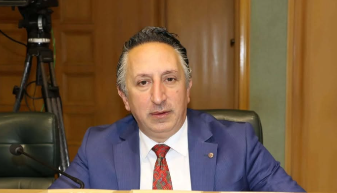 صورة حول : أبو رمان يصوّت ضد إلغاء «الاستهلاكية المدنية» ويطالب بسنة انتقالية وضمان حقوق العاملين أبو رمان يصوّت ضد إلغاء «الاستهلاكية المدنية» ويطالب بسنة انتقالية وضمان حقوق العاملين