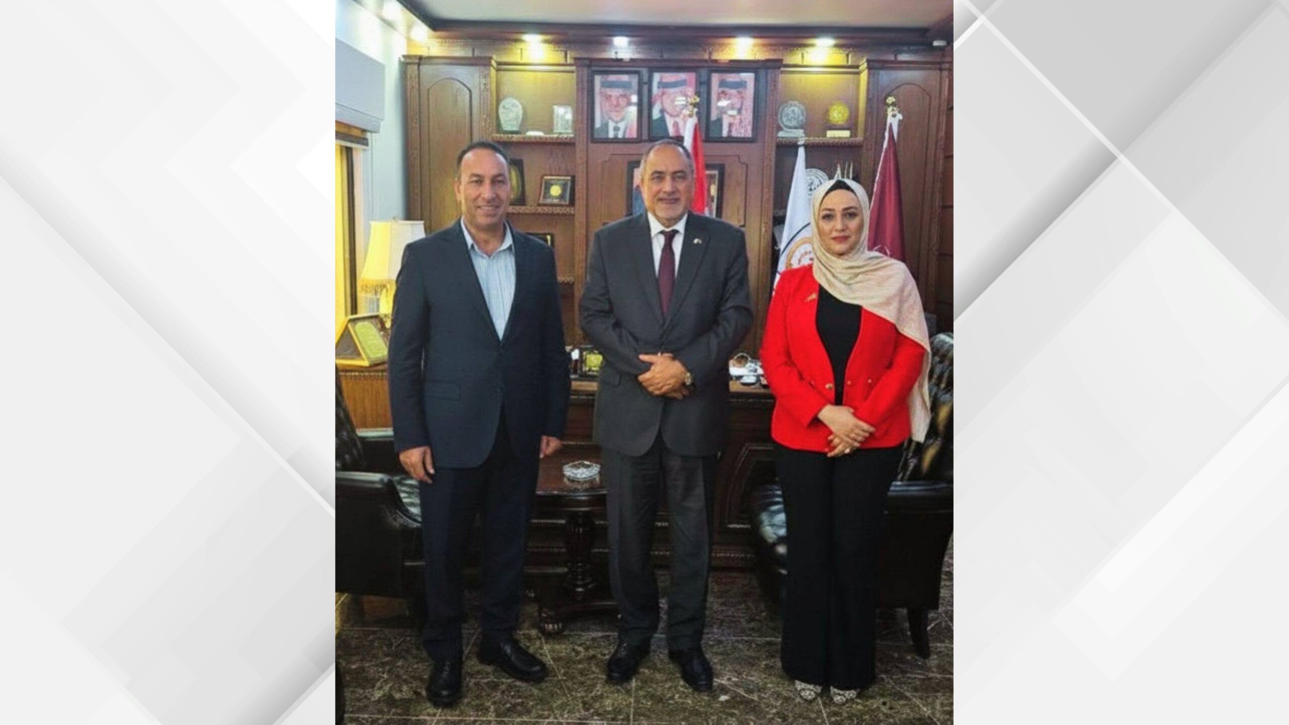 صورة حول : اتحاد العمال والمقاولون يعززون منصة بناء الإنشائية اتحاد العمال والمقاولون يعززون منصة بناء الإنشائية