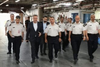 وزير المالية يتفقد مطار الملكة علياء ويطلع على التوسعة