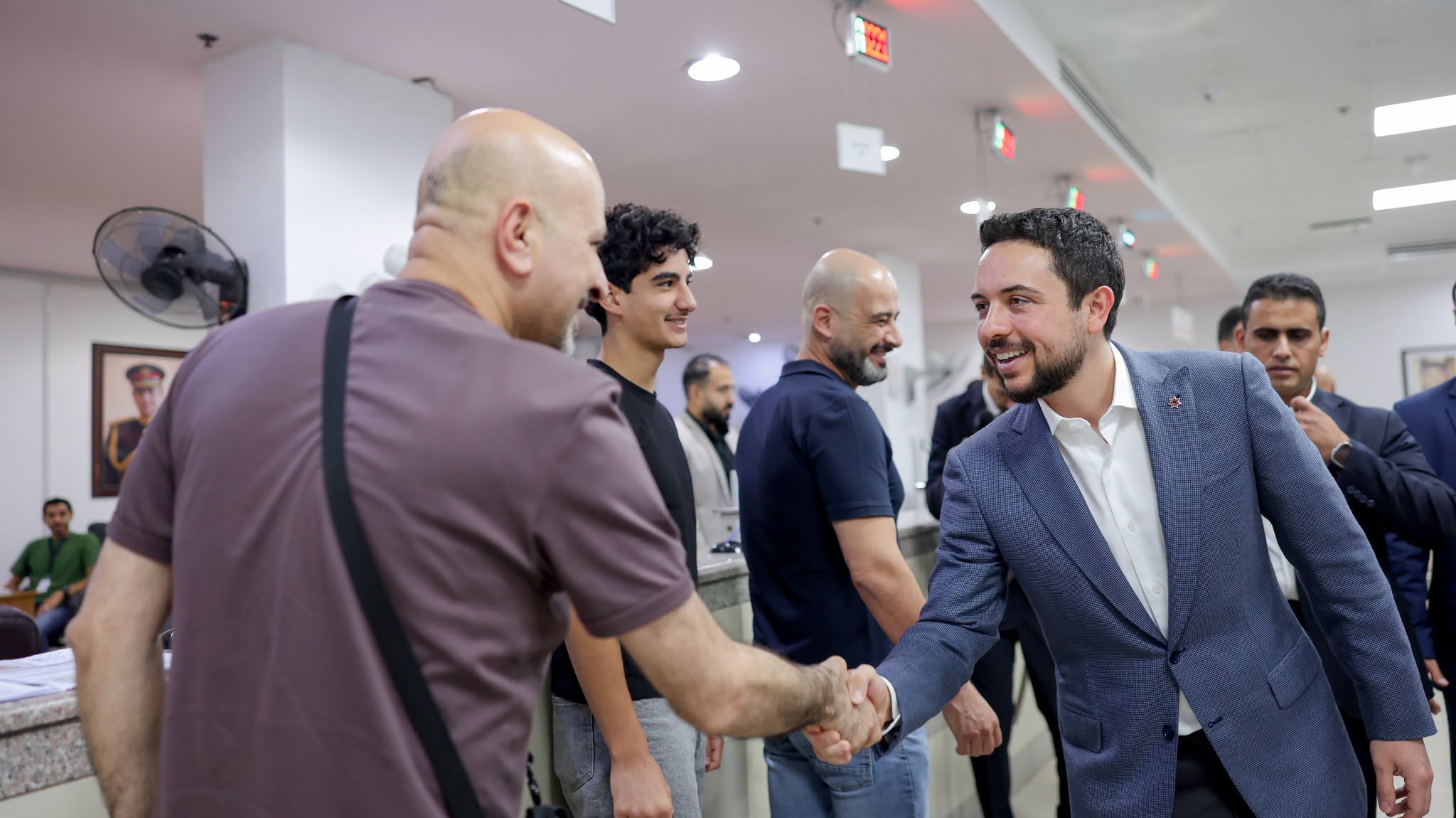 ولي العهد يؤكد أهمية تكثيف التوعية بخدمات تطبيق سند